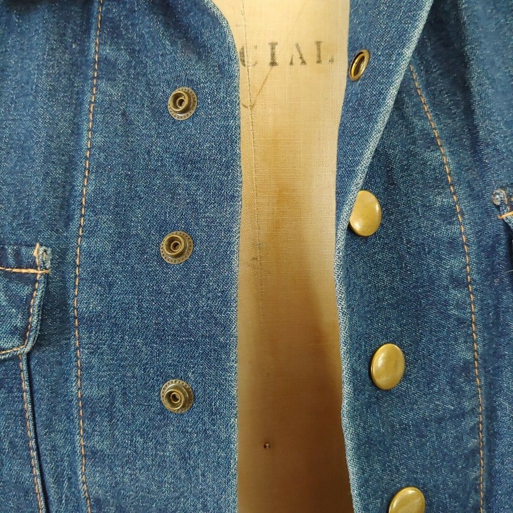 ❤️ SOLD ❤️NY Collection Blue Denim Jean Vest Raw Edge Button - Picture 2 of 6